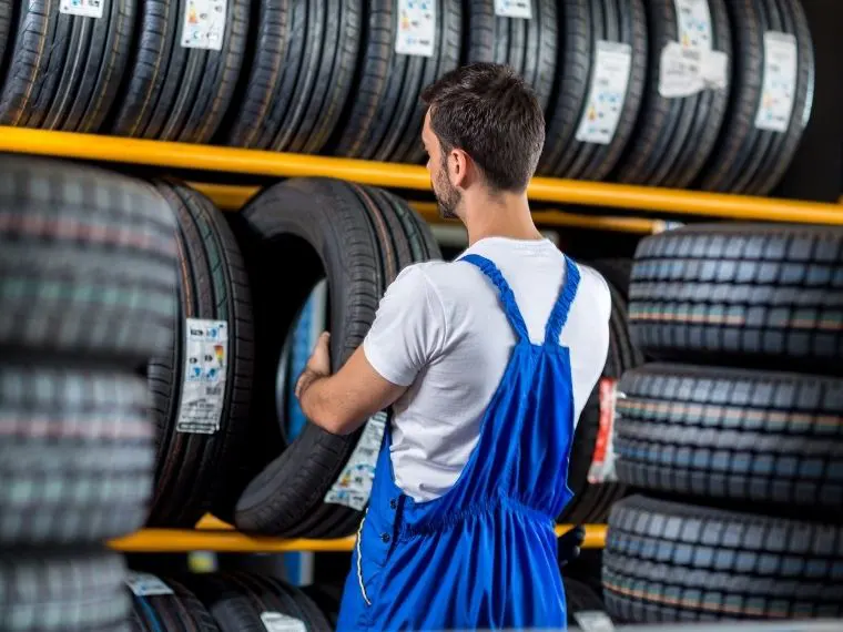 Ümraniye Oto Lastikçi